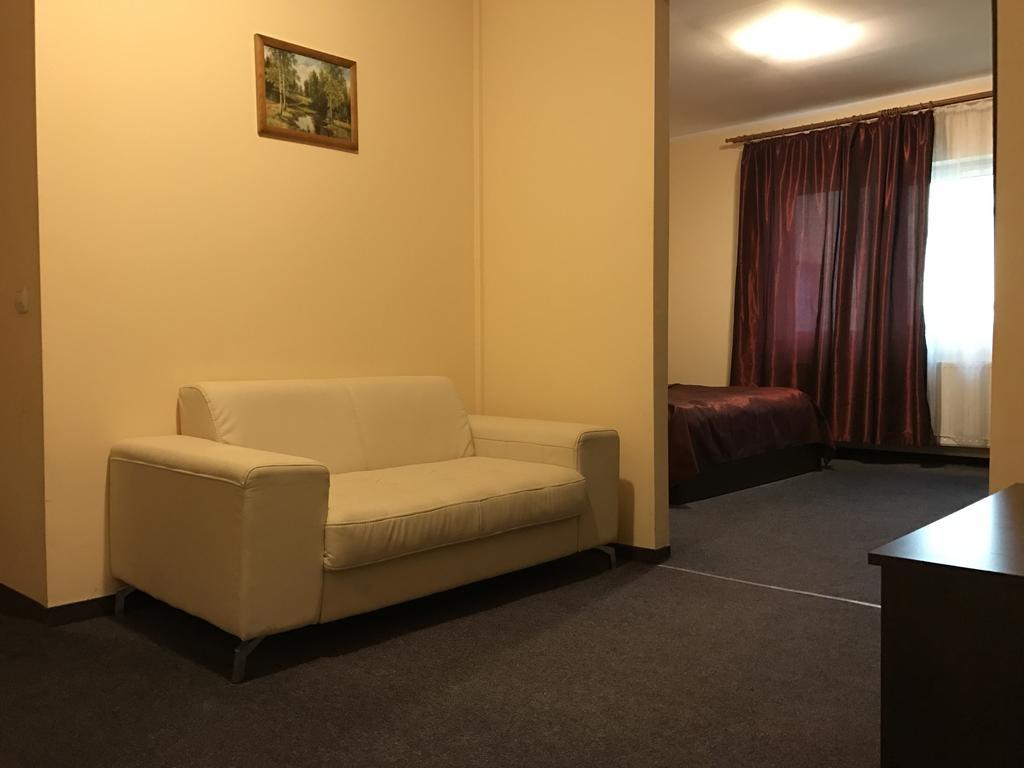 Hotel Cardinal Satu Mare Exterior foto